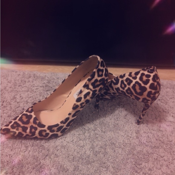 Leopard Print High Heel Pumps, Size 8.5M - Picture 2 of 6